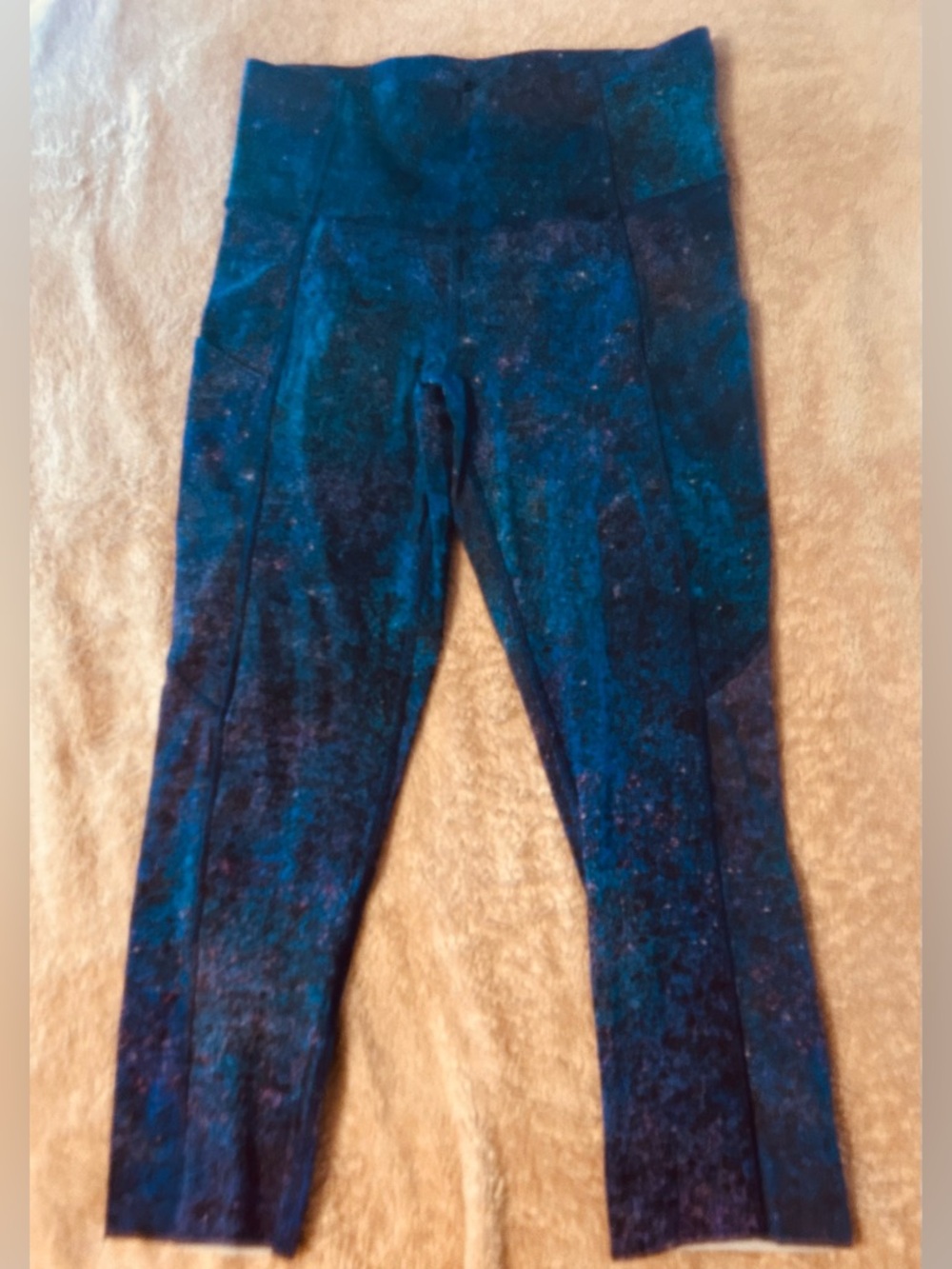 NWOT-Lululemon Fast and Free High-Rise Tights in the "Polar Lights Blue Multi"